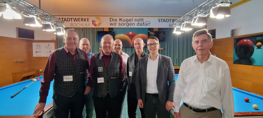 Teambild von links: Horst Wiedemann, Ludger Havlik, Michel van Silfhout, Vorsitzender Thomas Szkirde, John van der Stappen, Jascha Droege, Leiter Marketing Stadtwerke Bochum, und Geschäftsführer Paul Kimmeskamp